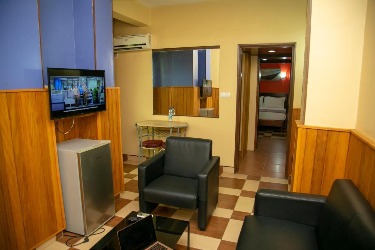 Yaahot Otel Yaoundé Dış mekan fotoğraf