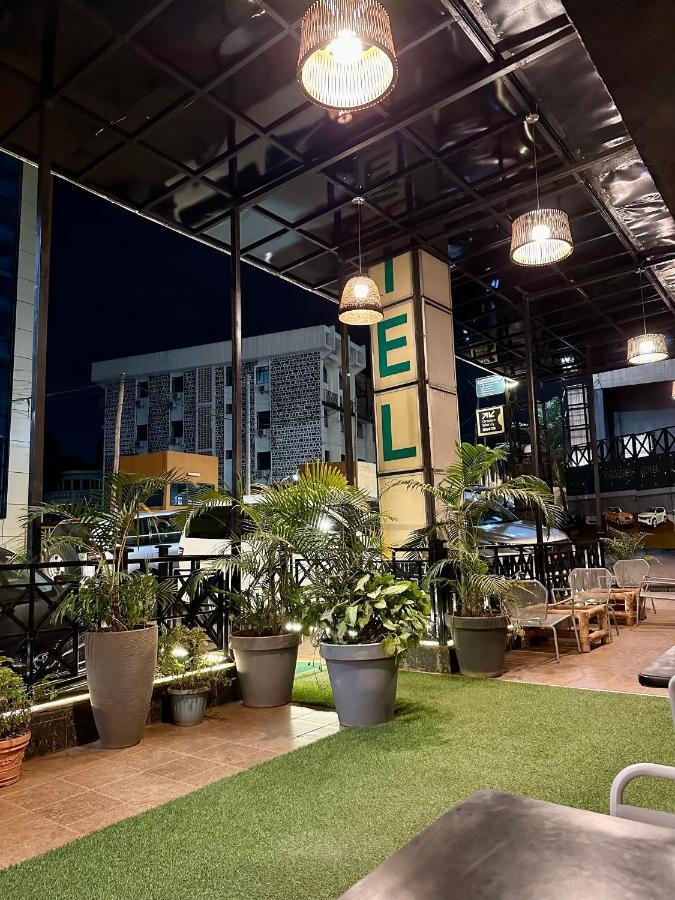 Yaahot Otel Yaoundé Dış mekan fotoğraf