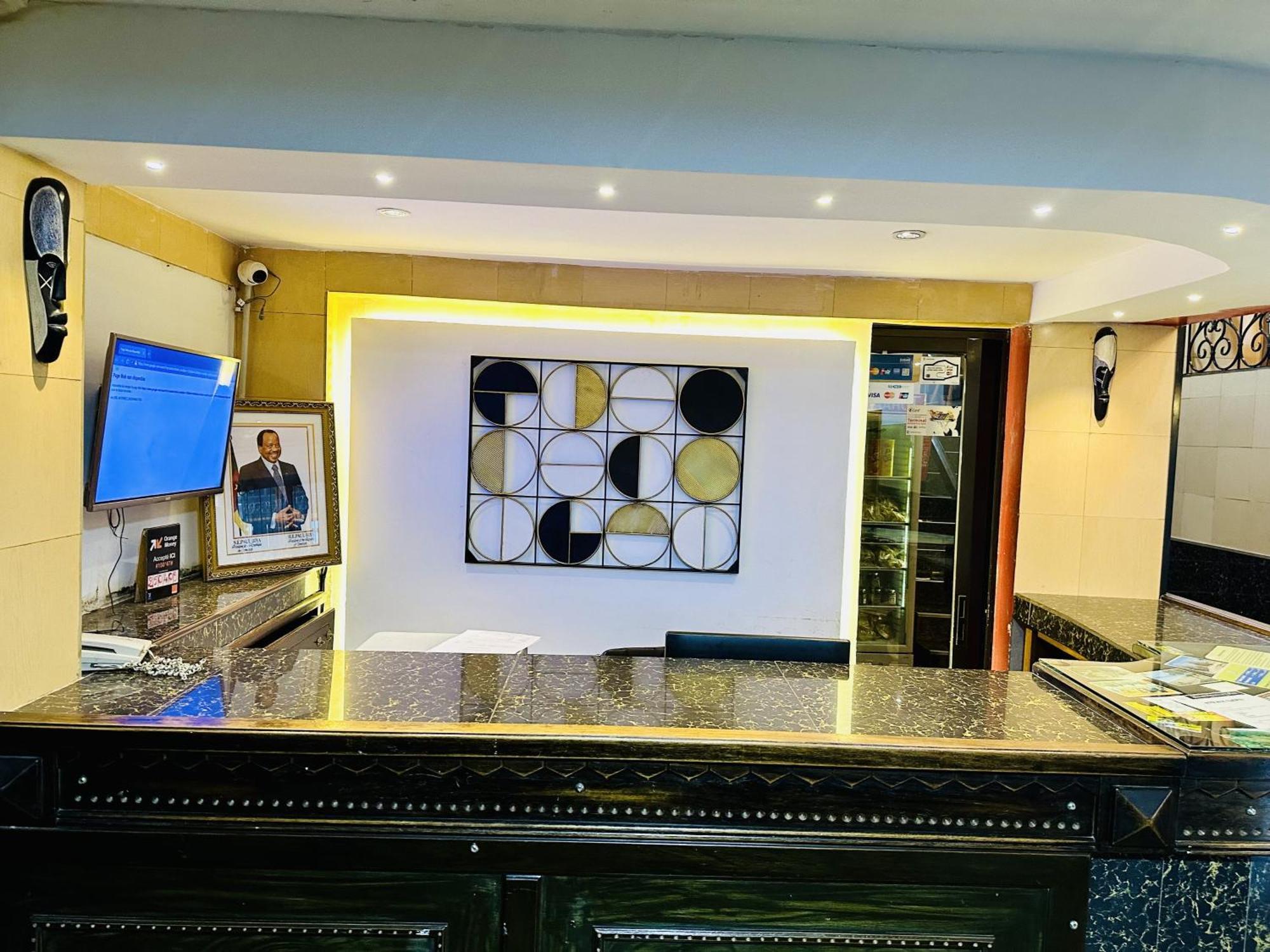 Yaahot Otel Yaoundé Dış mekan fotoğraf