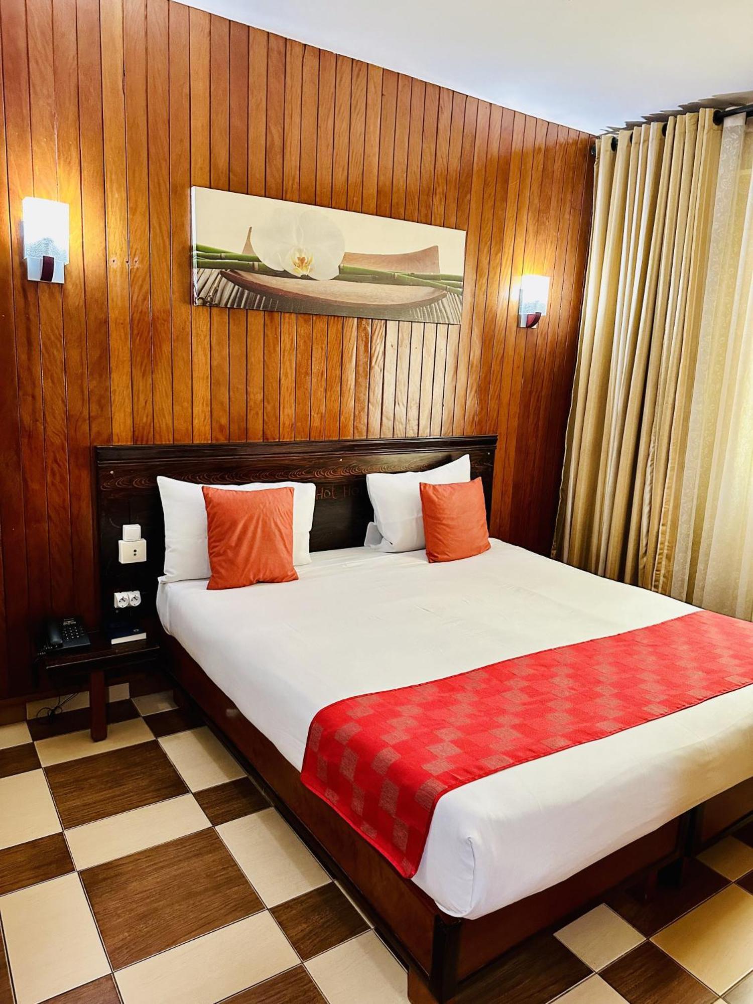 Yaahot Otel Yaoundé Dış mekan fotoğraf