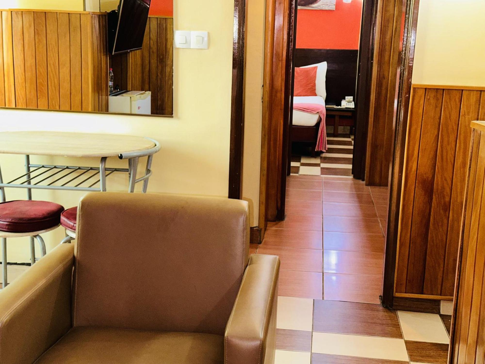 Yaahot Otel Yaoundé Dış mekan fotoğraf