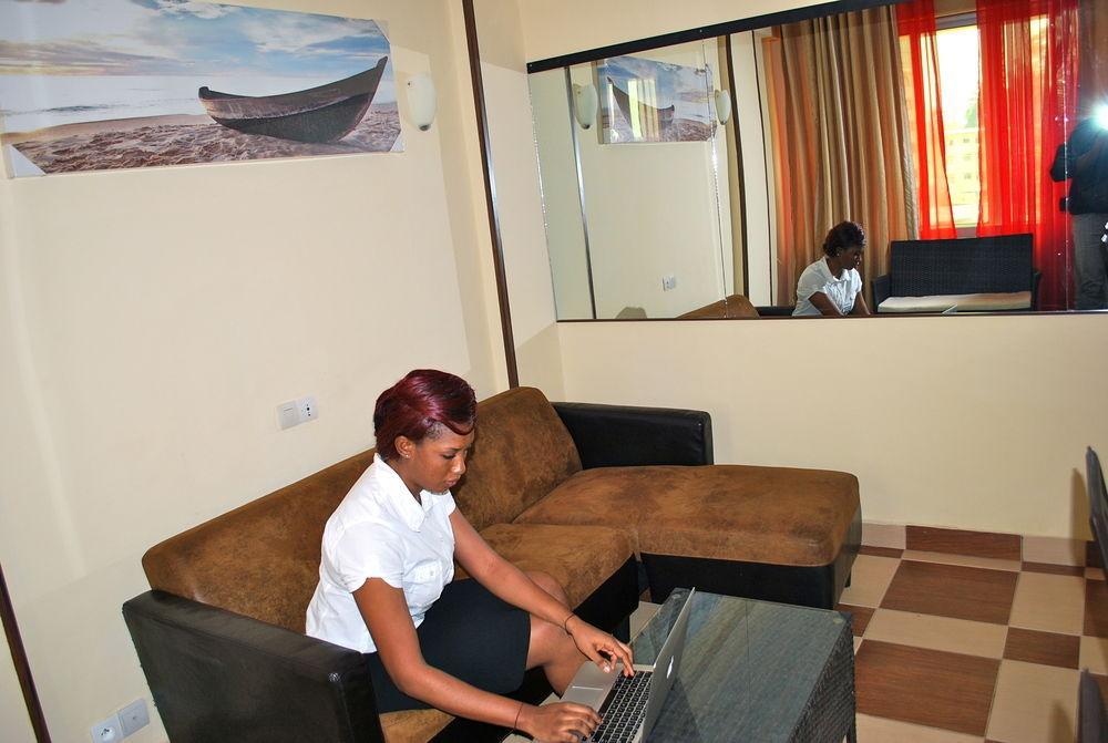Yaahot Otel Yaoundé Dış mekan fotoğraf