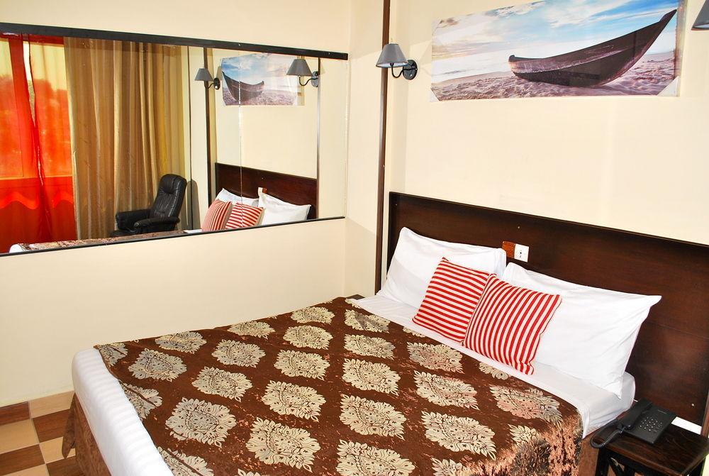 Yaahot Otel Yaoundé Dış mekan fotoğraf