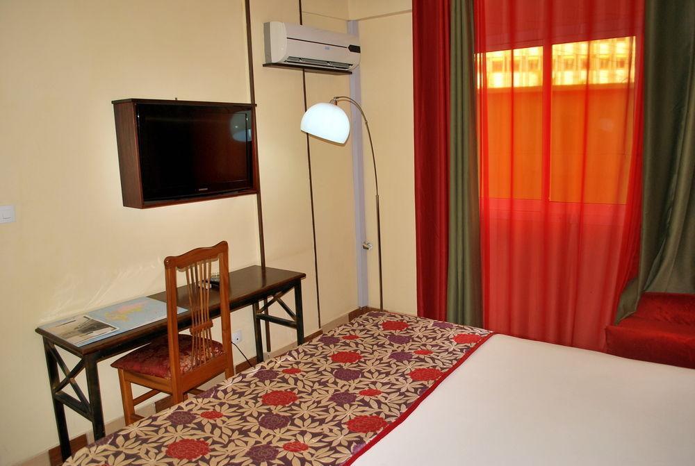 Yaahot Otel Yaoundé Dış mekan fotoğraf