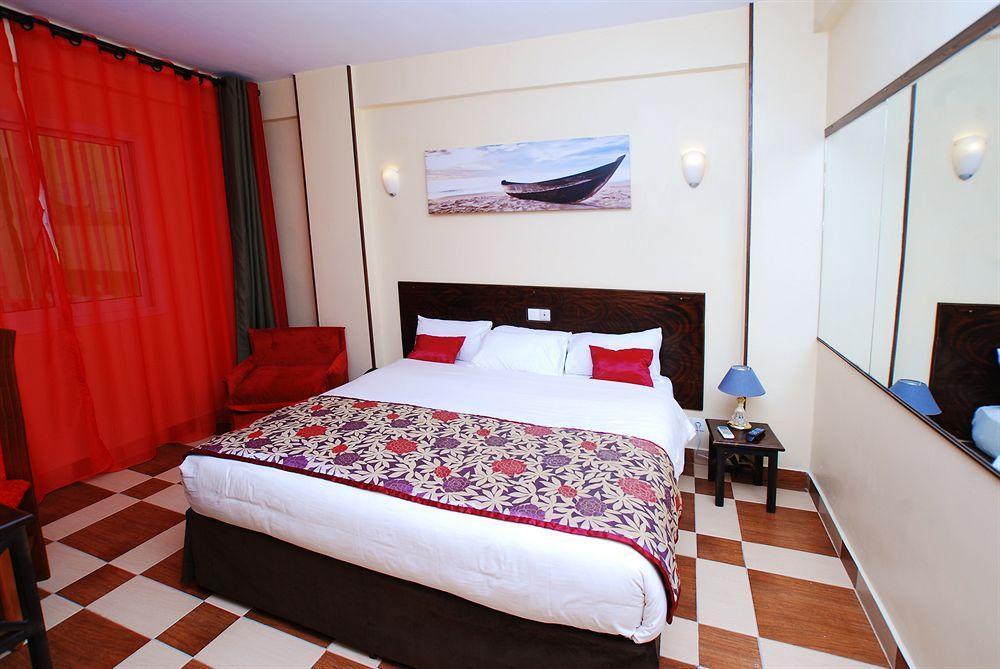 Yaahot Otel Yaoundé Dış mekan fotoğraf