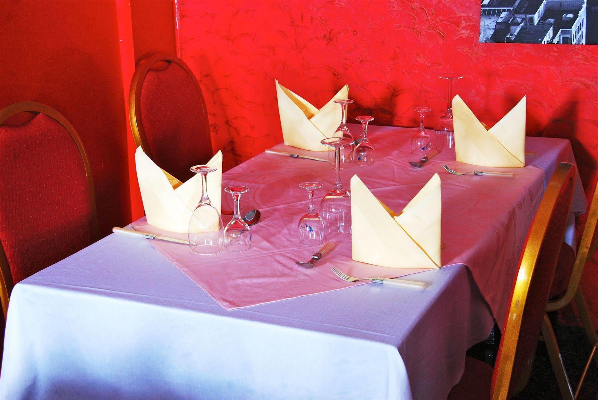 Yaahot Otel Yaoundé Dış mekan fotoğraf